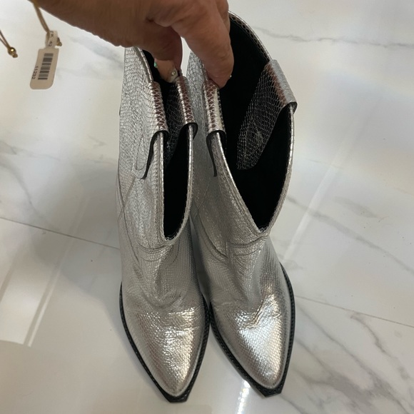 Isabel Marant silver cowboy boots great condition size 38. - Picture 3 of 7